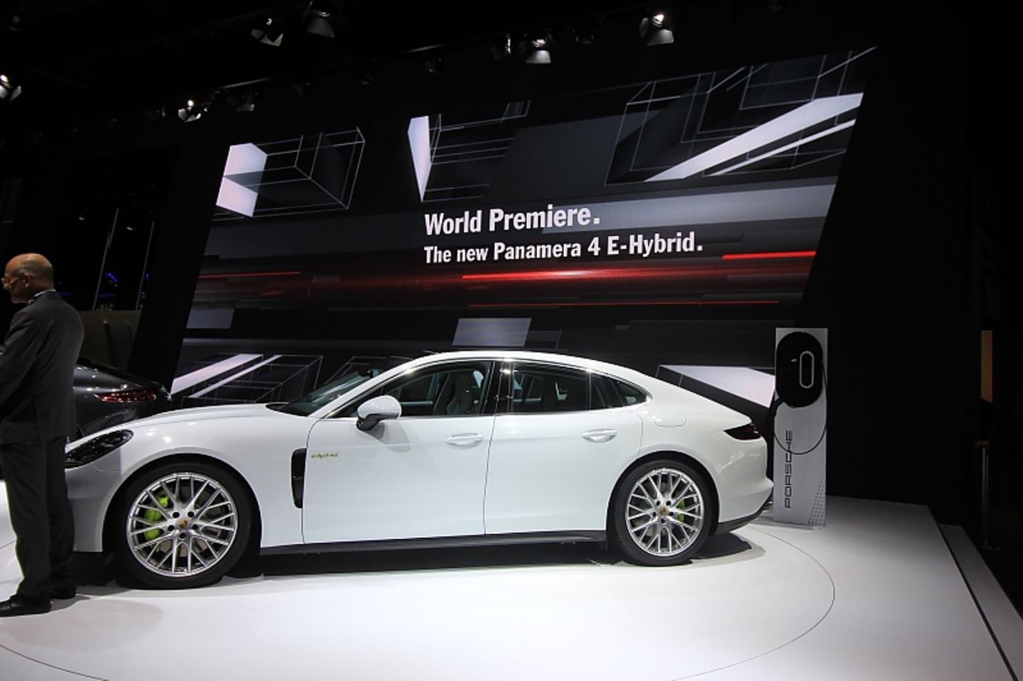 Porsche Panamera 4 E Hybrid