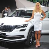 Girls auf der Paris Auto Show 2016 Skoda Kodiaq (2)