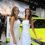 Girls auf der Paris Auto Show 2016 Skoda Kodiaq (3)