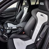 Die guten Sportsitze bieten Halt