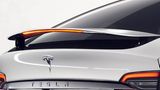 Tesla Model X - der Heckspoiler fährt ab der P 90 Variante nach oben aus