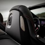 Audi R8 Spyder 5.2 FSI quattro S tronic - optional sind in den Kopfstützen zusätzliche Lautsprecher veborgen