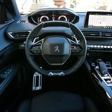 Das Cockpit des Peugeot 3008 Blue HDI 180