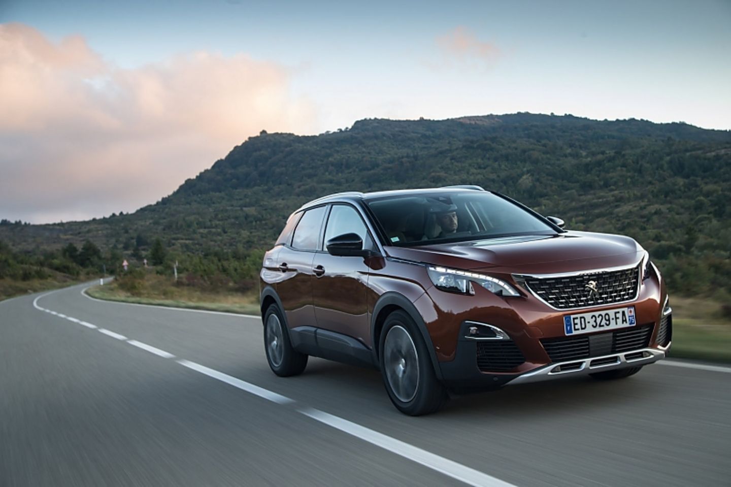 Peugeot 3008 Blue HDI 180 - knapp über 200 km/h Höchstgeschwindigkeit