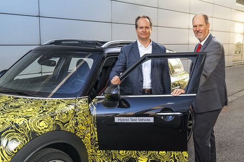 Mini Countryman 2017 PHEV - Sebastian Mackensen (links) und Peter Wolf