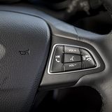 Die Lenkradfernbedienung ist serienmäßig