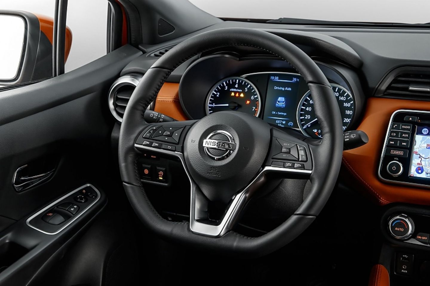 Nissan Micra 2017 0.9 i-GT - mit komplett neuem Innenraum