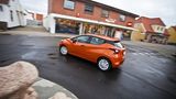 Der Nissan Micra 2017 0.9 i-GT ist mit einem aufgewogenen Fahrwerk unterwegs