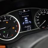 Nissan Micra 2017 0.9 i-GT - etwas blasse Instrumente