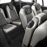 Wer hinten sitzen möchte, braucht kurze Beine.