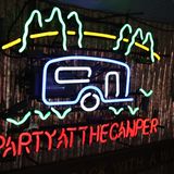 Der Happy Camper ist ein Party-Mobil.