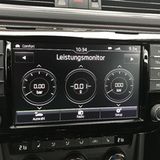 Im Sport-Modus werden auf dem Achtzoll-Monitor der Turbo-Ladedruck, die G-Beschleunigung und die abgerufene Motorkraft angezeigt