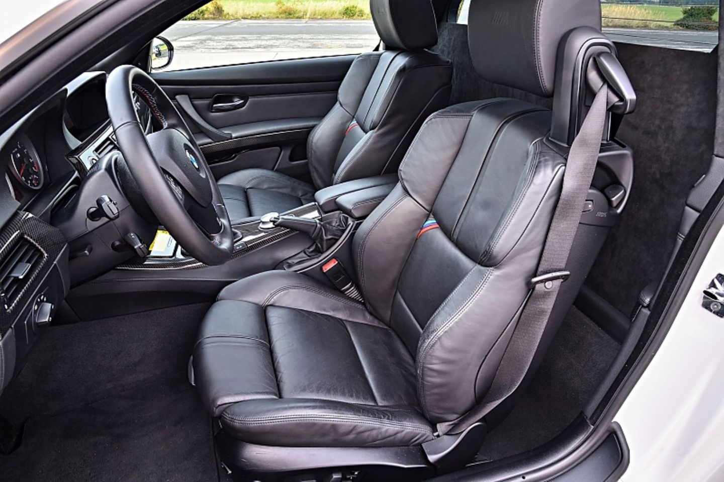 Das Interieur ist das eines E92 M-Modells