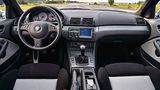 Die Sitzmittelbahnen des BMW E46 M3 Touring sind aus Neopren-Metallgewebe