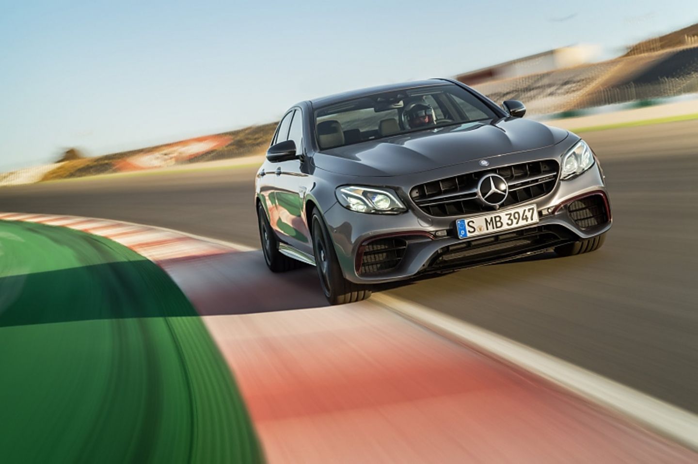 Mercedes AMG E 63 S 4matic+ - 0 auf Tempo 100 in 3,4 Sekunden