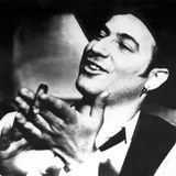 Fünf Jahre ist es her, dass Manfred Krug im Alter von 79 Jahren verstarb. Der Schauspieler und Sänger gehörte mehrere Jahrzehnte lang zu den populärsten Künstlern Deutschlands und hatte erfolgreiche Leben in beiden Teilen des Landes. In Duisburg geboren, zog er als Zwölfjähriger mit seinem Vater in die gerade gegründete DDR. Bis zu seiner Ausreise 1977 war er dort als Sänger und Schauspieler populär. Im Westen weitgehend unbekannt, baute er nach seiner Übersiedlung in die BRD in kürzester Zeit eine neue Karriere auf: Als Schauspieler reüssierte er in der ARD-Vorabendserie "Auf Achse" und in der Anwaltsserie "Liebling Kreuzberg". Von 1984 bis 2001 bildete er zusammen mit Charles Brauer eines der beliebtesten "Tatort"-Duos aller Zeiten: Stoever und Brockmöller. Krug war mehr als ein halbes Jahrhundert, von 1963 bis zu seinem Tod, mit Ottilie Krug verheiratet, das Paar hat drei gemeinsame Kinder.