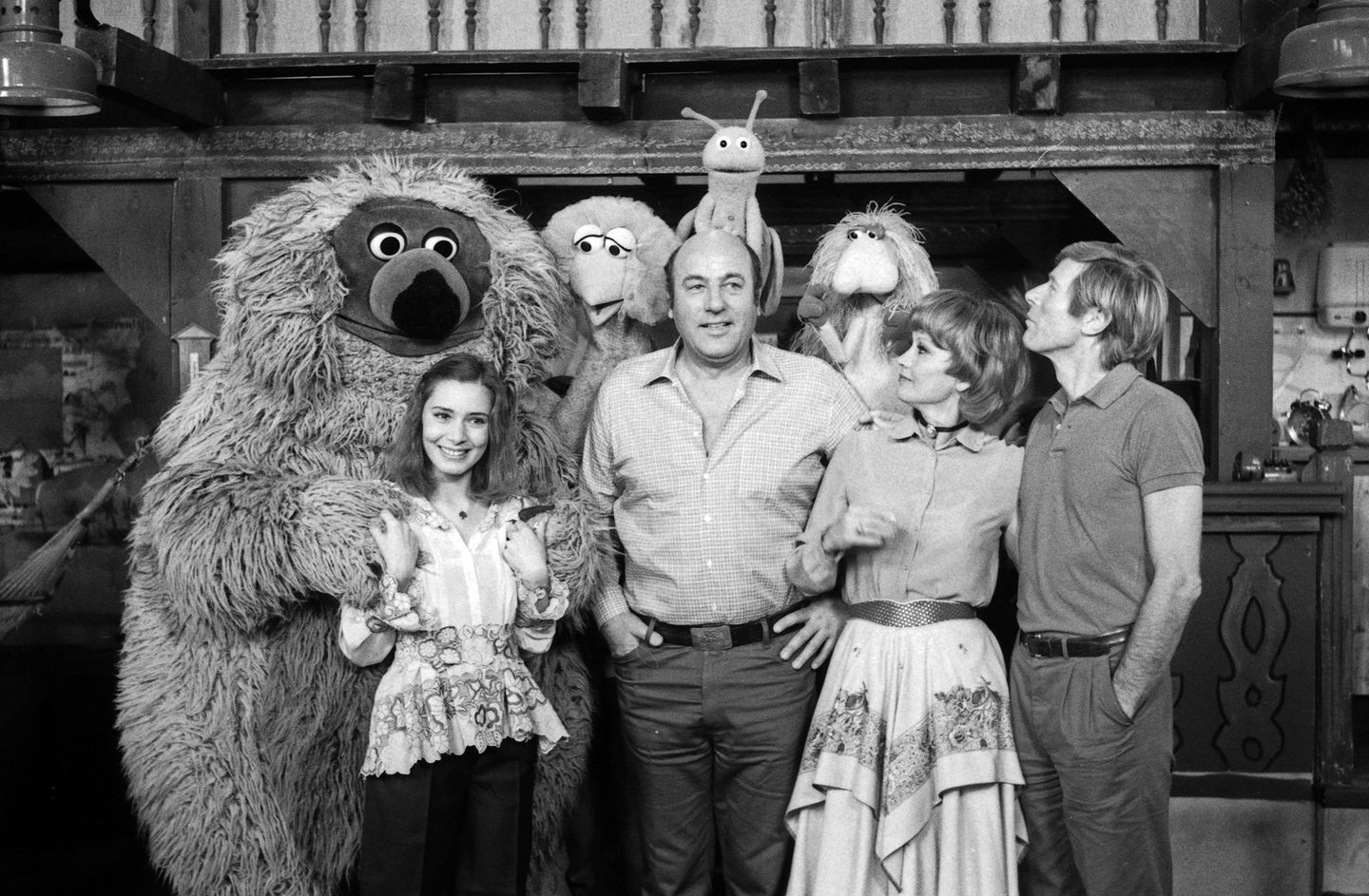 Viele in den 80er Jahren sozialisierten Kinder kennen Manfred Krug aus der "Sesamstraße", wo er 1983 u.a. neben Horst Janson und Liselotte Pulver mitwirkte.