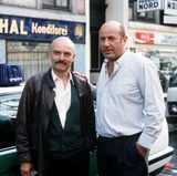 Diese Rolle machte ihn zu einem der beliebtesten deutschen Schauspieler der 80er und 90er Jahre: Als "Tatort"-Kommissar Paul Stoever ermittelte Krug zwischen 1984 und 2001 an der Seite von Charles Brauer in insgesamt 41 Folgen der Krimireihe. Typisch waren vor allem die Gesangsduette von Krug und Brauer, mit denen die beiden ihre Einsätze garnierten.