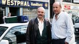 Diese Rolle machte ihn zu einem der beliebtesten deutschen Schauspieler der 80er und 90er Jahre: Als "Tatort"-Kommissar Paul Stoever ermittelte Krug zwischen 1984 und 2001 an der Seite von Charles Brauer in insgesamt 41 Folgen der Krimireihe. Typisch waren vor allem die Gesangsduette von Krug und Brauer, mit denen die beiden ihre Einsätze garnierten.
