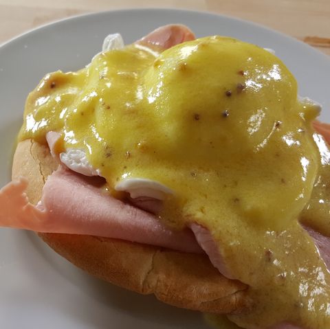 Rezept-Video: Himmlische Eggs Benedict – besser kann ein Frühstück nicht beginnen Rezept-Video: Himmlische Eggs Benedict – besser kann ein Frühstück nicht beginnen