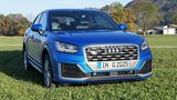 Dank Allradantrieb geht es mit dem Audi Q2 2.0 TDI quattro auch abseits befestigter Straßen voran