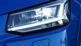 Das LED-Licht leuchtet die Straße sehr gut aus