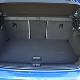 Legt man das Mittelteil um, können lange Gegenstände transportiert werden, auch wenn