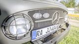 Unimog S Baureihe 404 - mit dem typischen Ovalgrill