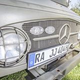 Unimog S Baureihe 404 - mit dem typischen Ovalgrill