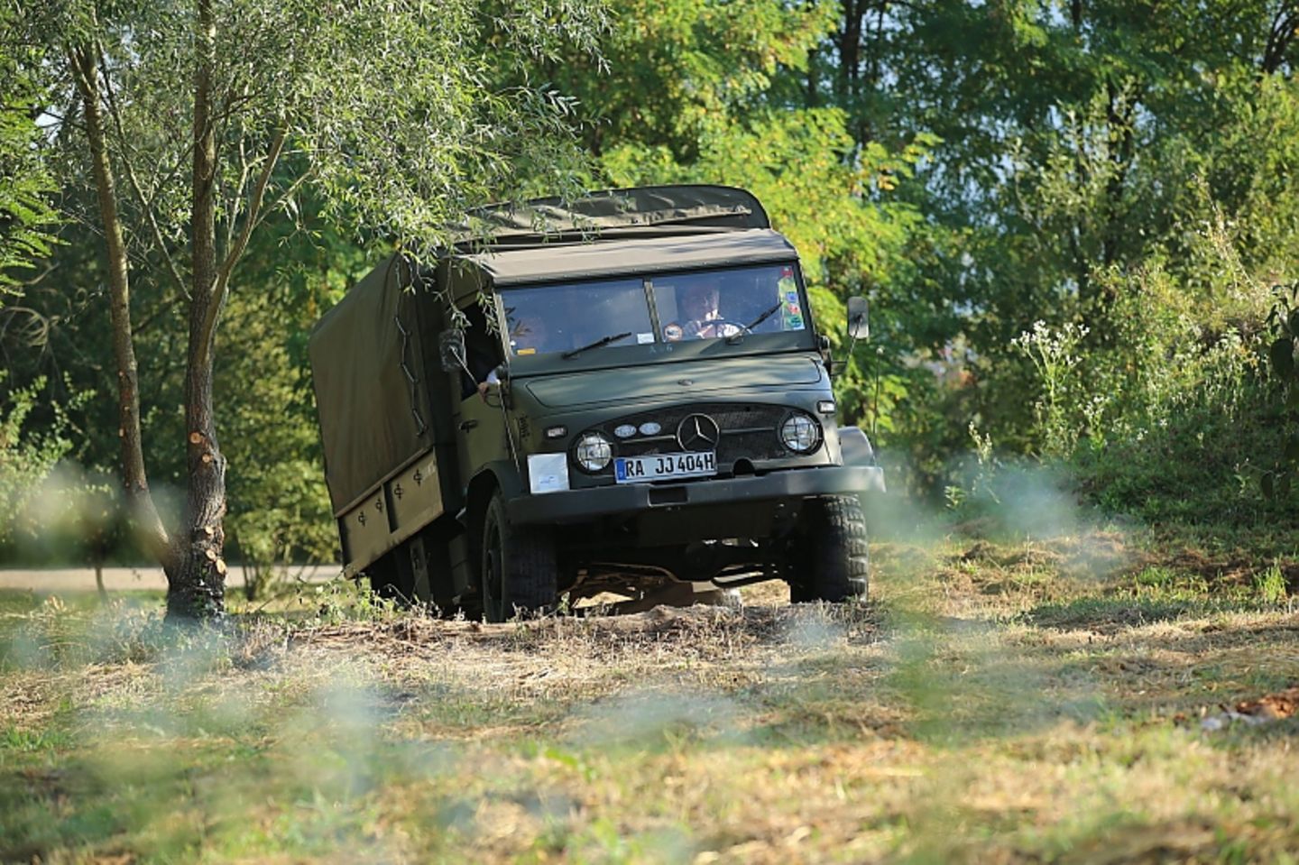 Unimog S Baureihe 404 - die Vorderachse lässt sich zuschalten
