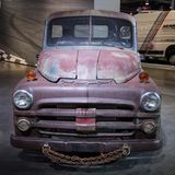 Jawohl ja Ein 1950er Dodge Pickup mit eeinem 6.4 Liter Hemi unter der Haube