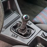 Das Fünfgang-Getriebe hat das Rennsport-Schaltschema