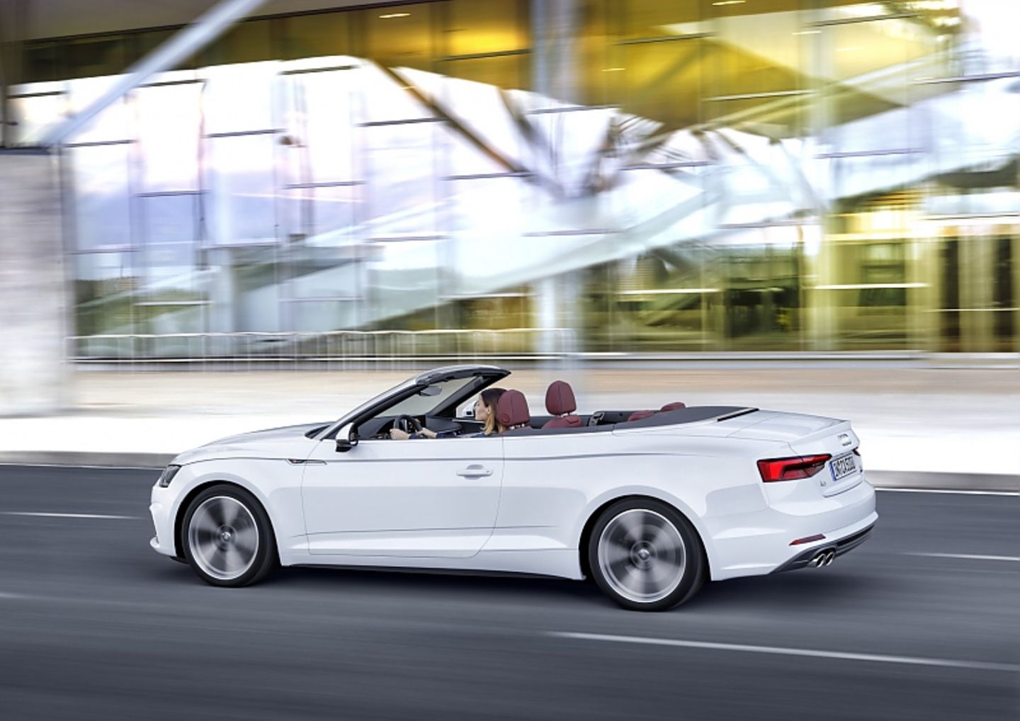 Audi A5 Cabrio - die Heckklappe öffnet ab sofort elektrisch