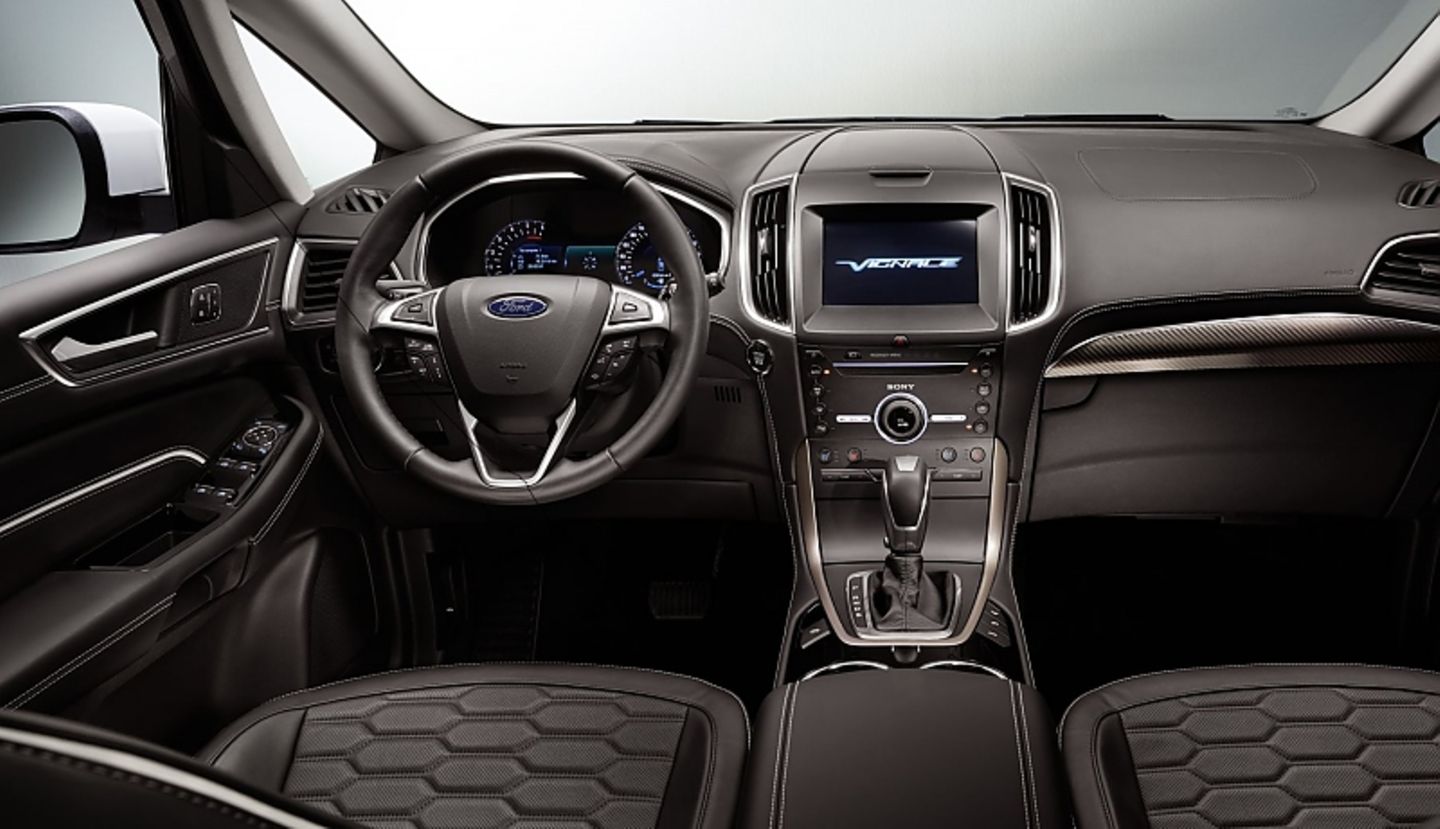 Bei Ford wirkt das Lenkrad überladen