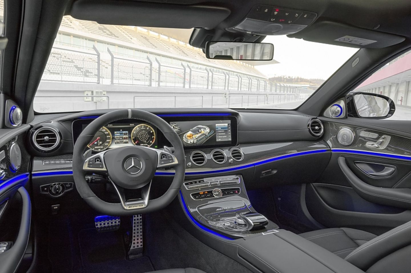 Mercedes AMG E 63 S 4matic+ mit dem Command System