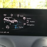 Übersichtliches Hauptmenü bei Audi