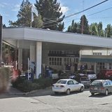 Die einzige Tankstelle in El Calafate ist stets gut besucht. Trotz der, für Argentinier, recht hohen Spritpreise.