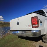 Von hinten ist die Topversion nur am V6-Emblem zu erkennen.