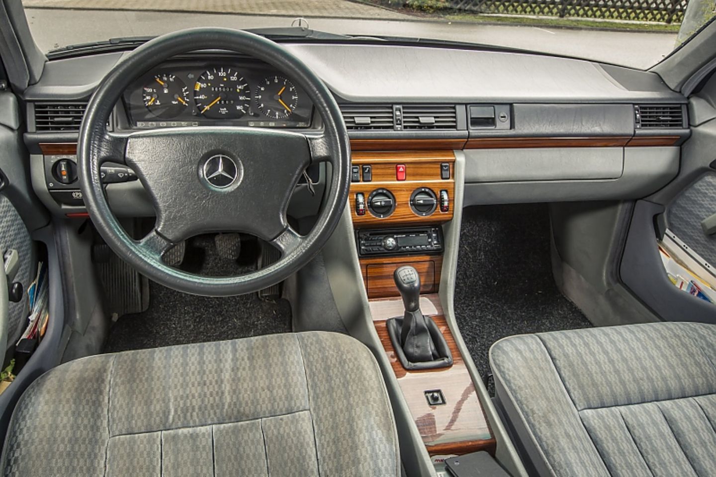 Der Mercedes 200 D von Kilometer-Millionär Michael Nickl ist alles andere als gepflegt