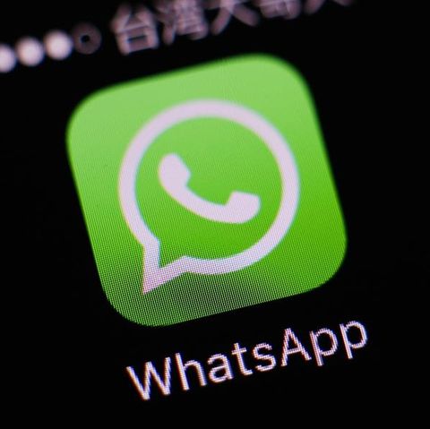 Facebook hat die Weitergabe und Nutzung von WhatsApp-Daten ausgesetzt