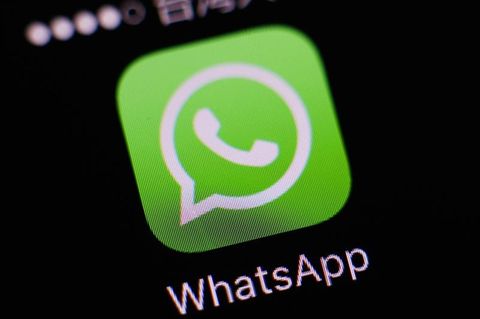 Facebook hat die Weitergabe und Nutzung von WhatsApp-Daten ausgesetzt