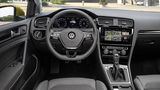 Das Cockpit der neuen VW Golf 7.