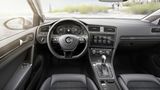 Das Cockpit des neue VW Golf Variant.