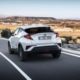 Toyota C-HR - der Hybride schafft nur Tempo 170