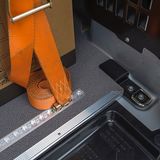 Im Laderaum des Volkswagen Crafter finden sich zahlreiche Befestigungsmöglichkeiten