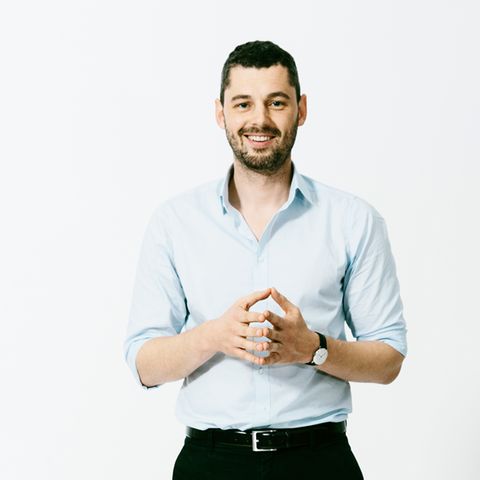 Sebastian Stricker, Gründer der App "ShareTheMeal", bekämpft Hunger in Afrika per App