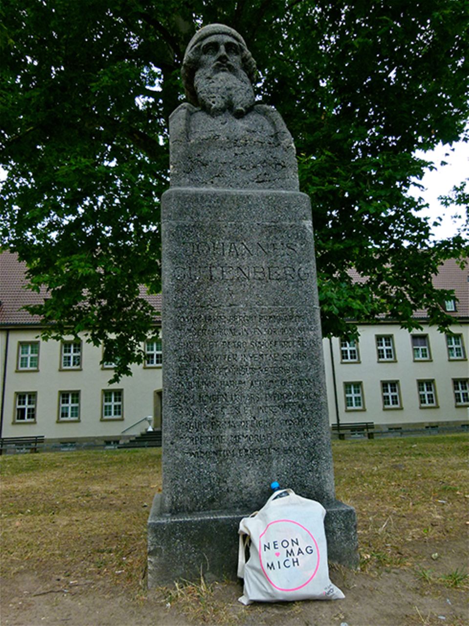 Freizeit: Durchs Wochenende mit… Clarissa Freizeit: Durchs Wochenende mit… Clarissa