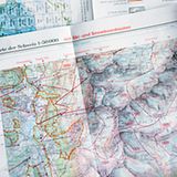 Wenig Aufstieg, viel Abfahrt? Mit Schweizer Skitourenkarten findet man bestens durch die Berge.