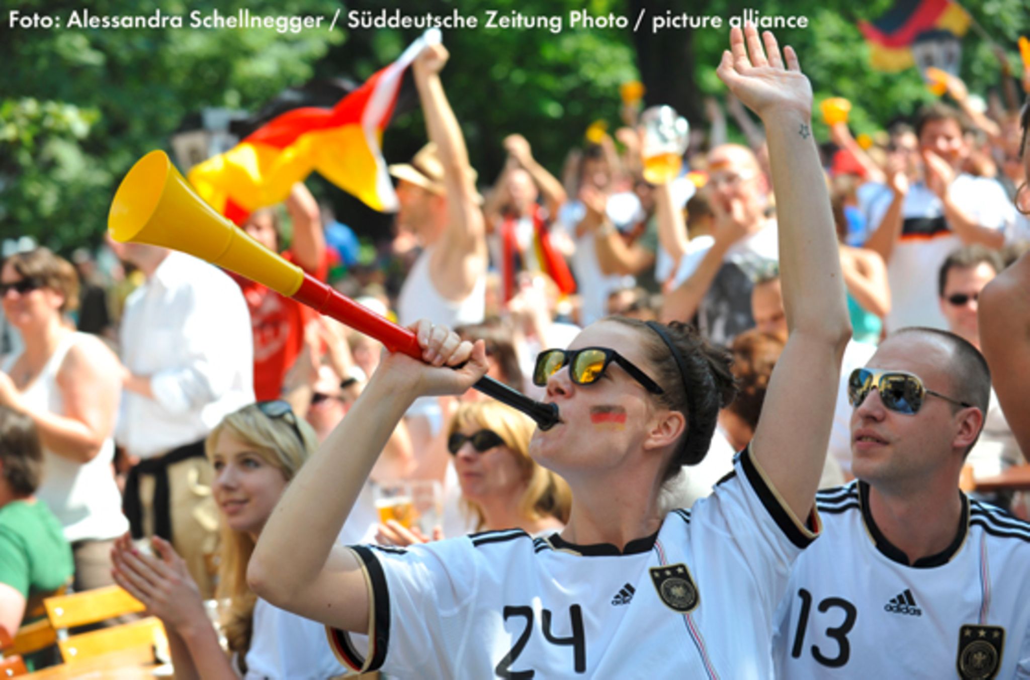 Freizeit Warum Männer mit Frauen Fußball gucken sollten STERN.de