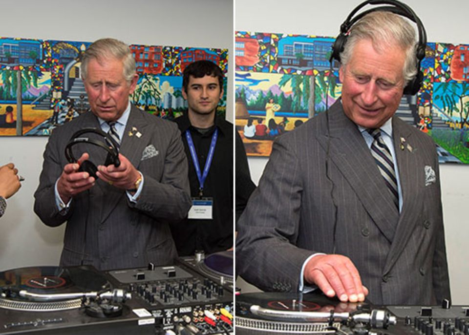 Freizeit: Das Scratchen liegt den Royals im Blut wie Fuchsjagd und Salutschüsse: Prinz Charles besuchte 2012 im Rahmen der Diamond Jubile-Tour einen DJ-Workshop in Kanada (bei besagter Tour geht es nicht um Musik, sondern um das Thronjubiläum der Queen). Freizeit: Das Scratchen liegt den Royals im Blut wie Fuchsjagd und Salutschüsse: Prinz Charles besuchte 2012 im Rahmen der Diamond Jubile-Tour einen DJ-Workshop in Kanada (bei besagter Tour geht es nicht um Musik, sondern um das Thronjubiläum der Queen).